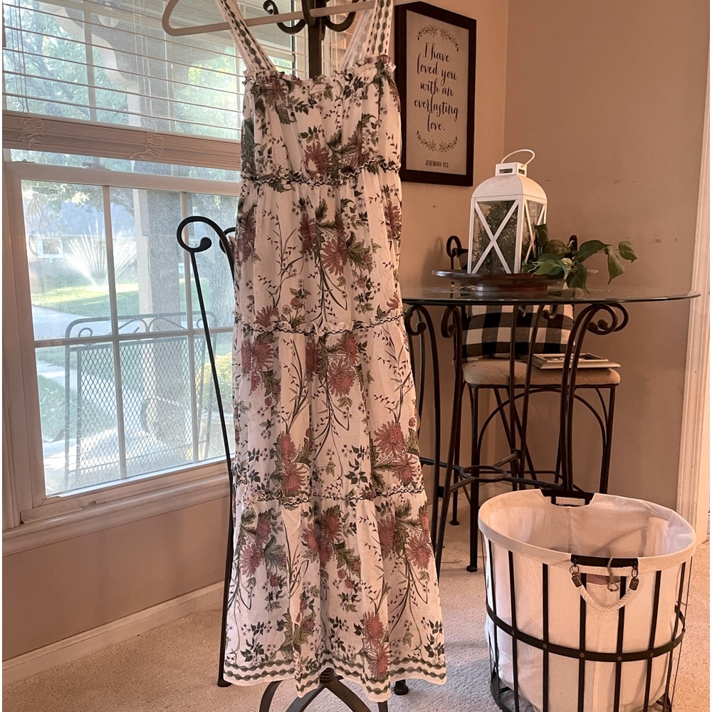 Lovely brand new Mac Studio maxi dress